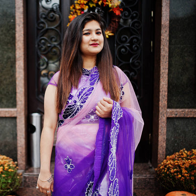 The Art of Choosing and Wearing Saris: A Comprehensive Guide