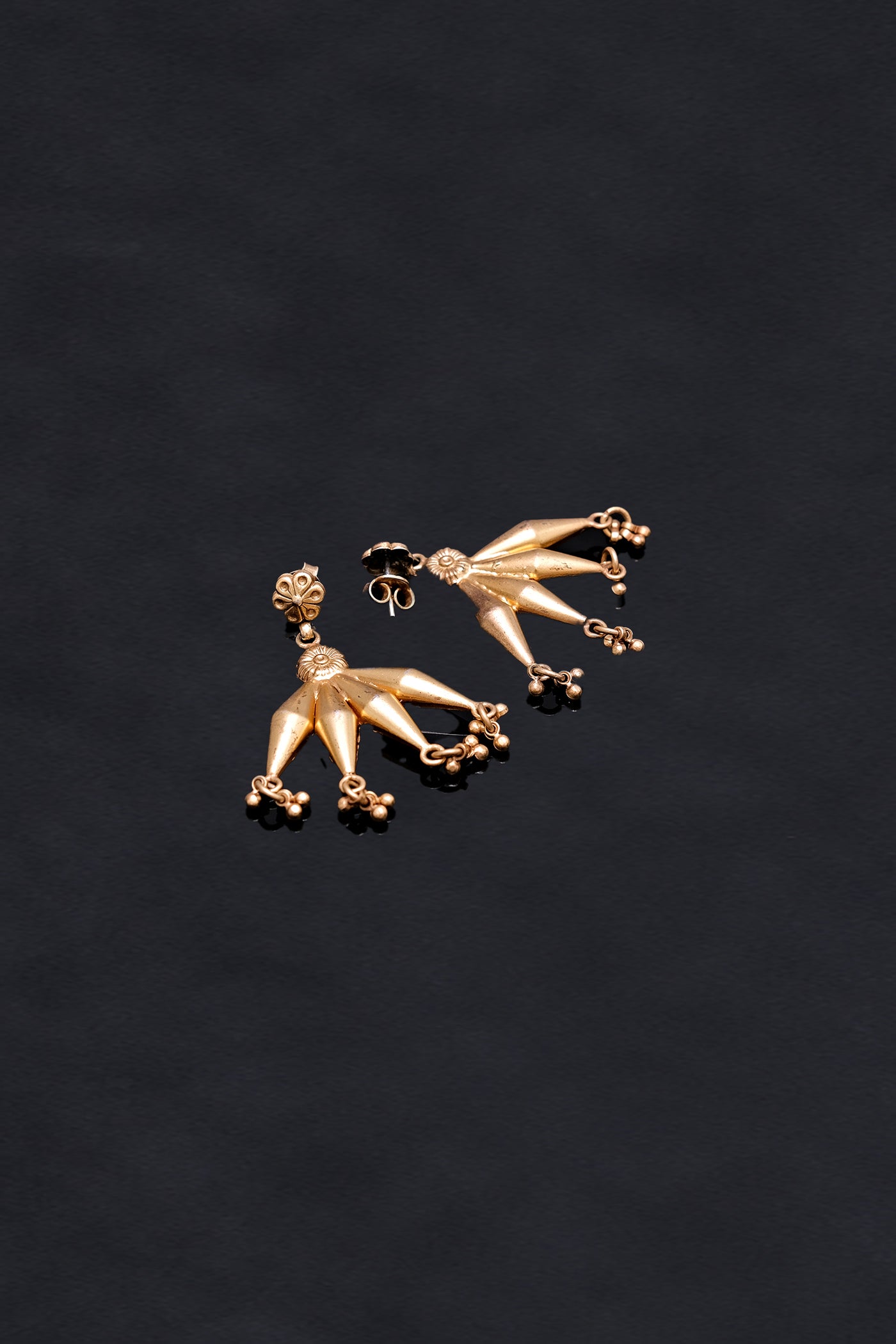 Gold Polished Royal Looking Earrings