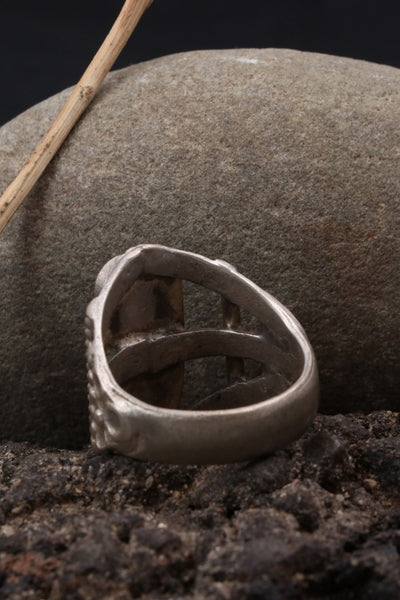 Three Stone Dark Coloured Hand Ring
