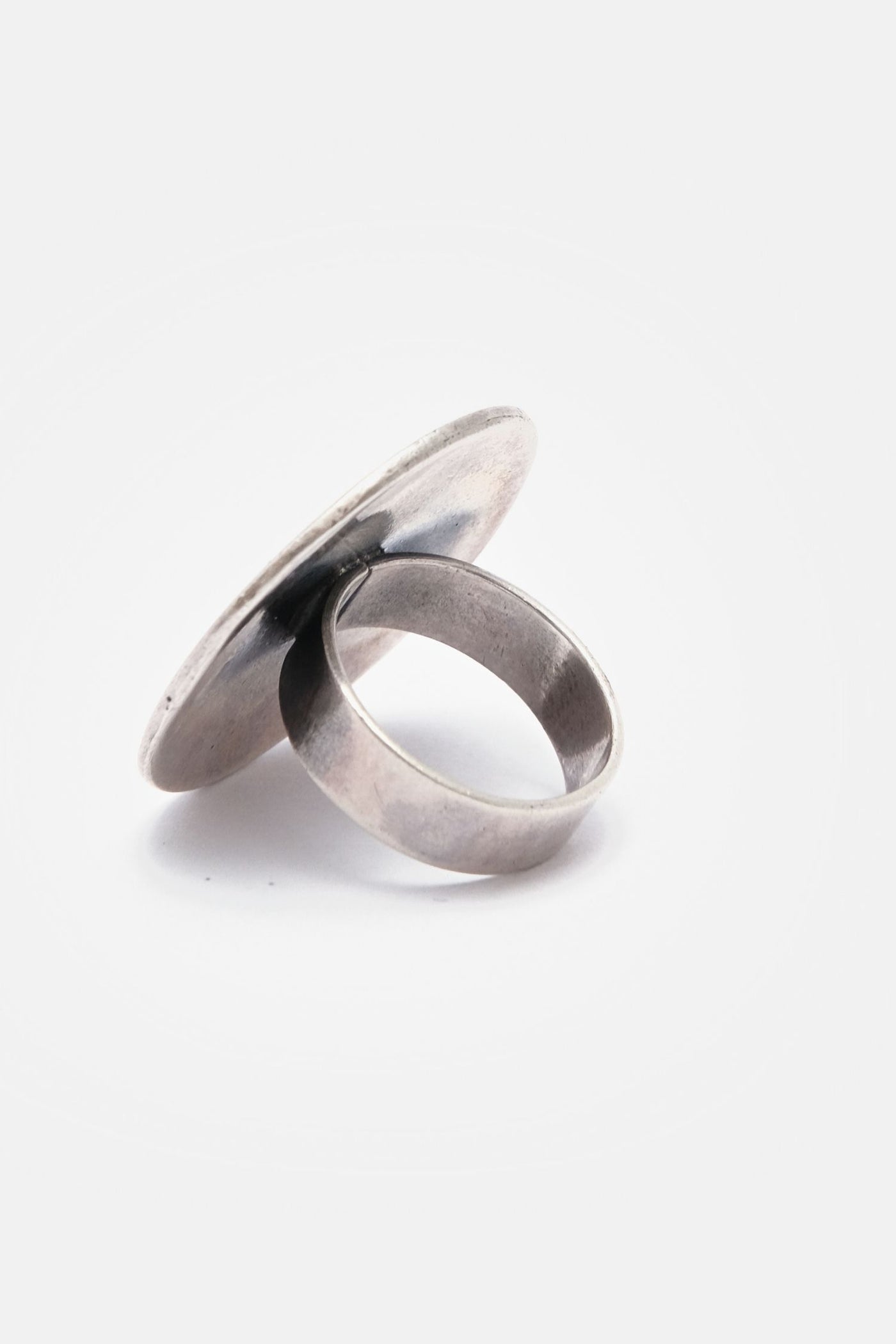 Sleek And Fashionable Silver Hand Ring