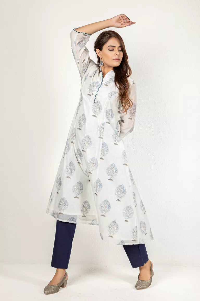 Off-White With Blue Chanderi Kurta