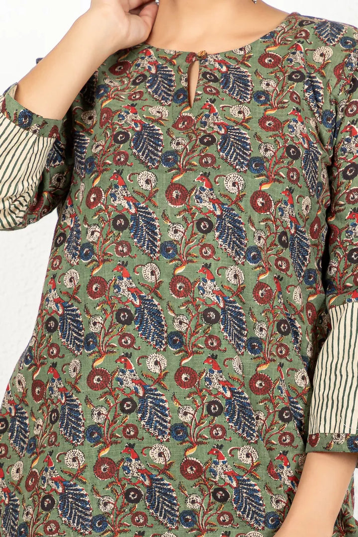 Green & Beige Kalamkari Kurta With Pants Set