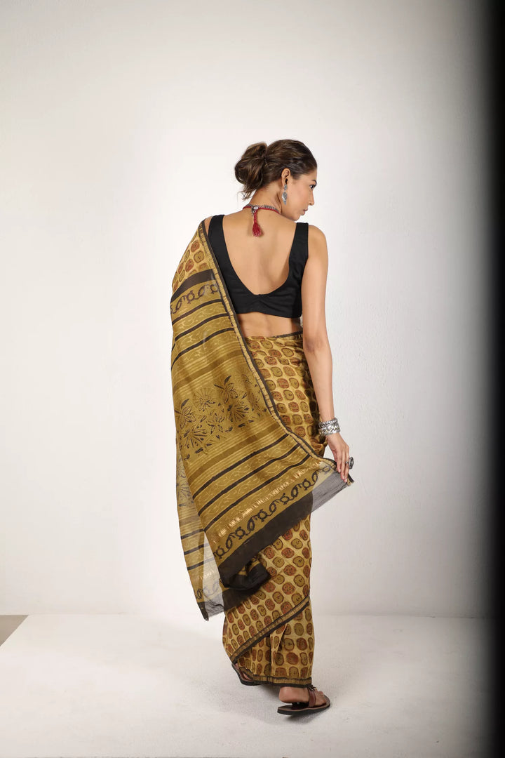 Shades Of Earthy Mud Saree