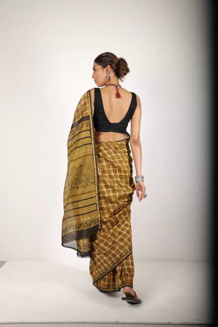 Shades Of Earthy Mud Saree