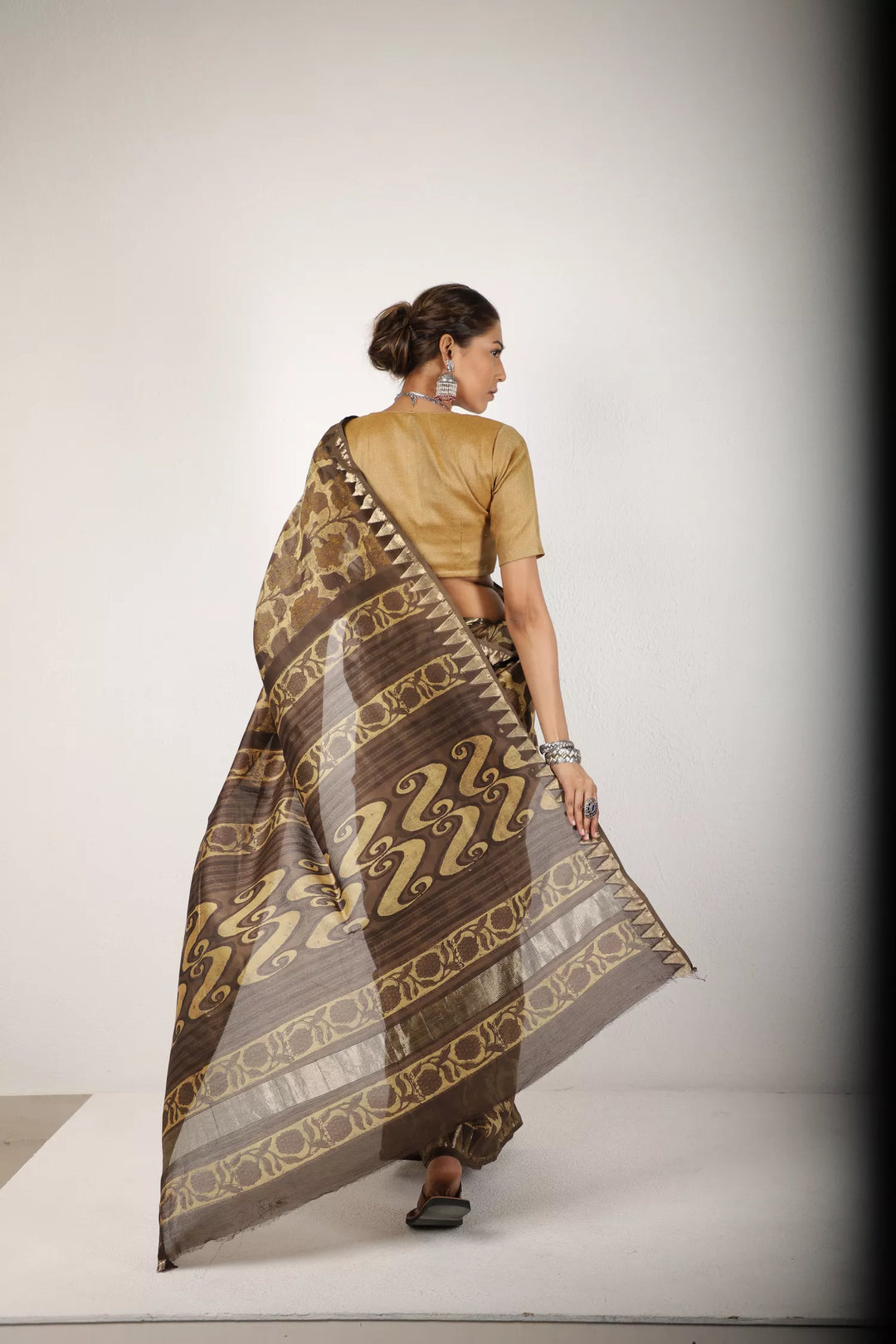 Shades Of Brown Saree