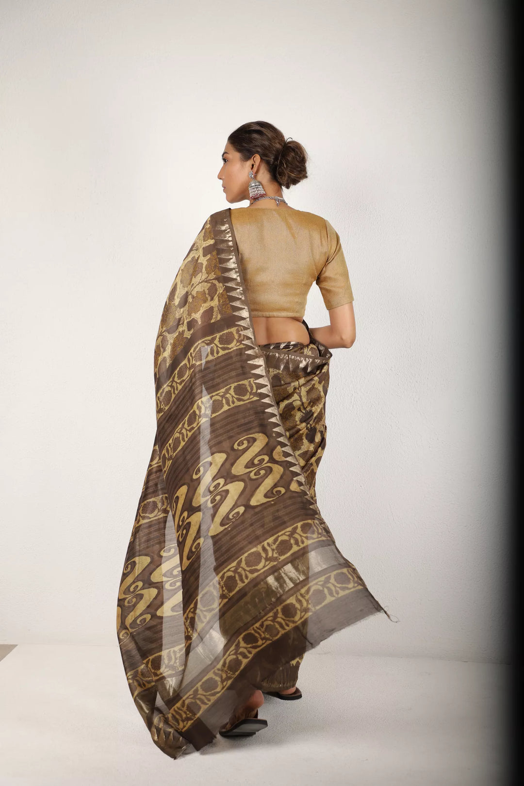 Shades Of Brown Saree