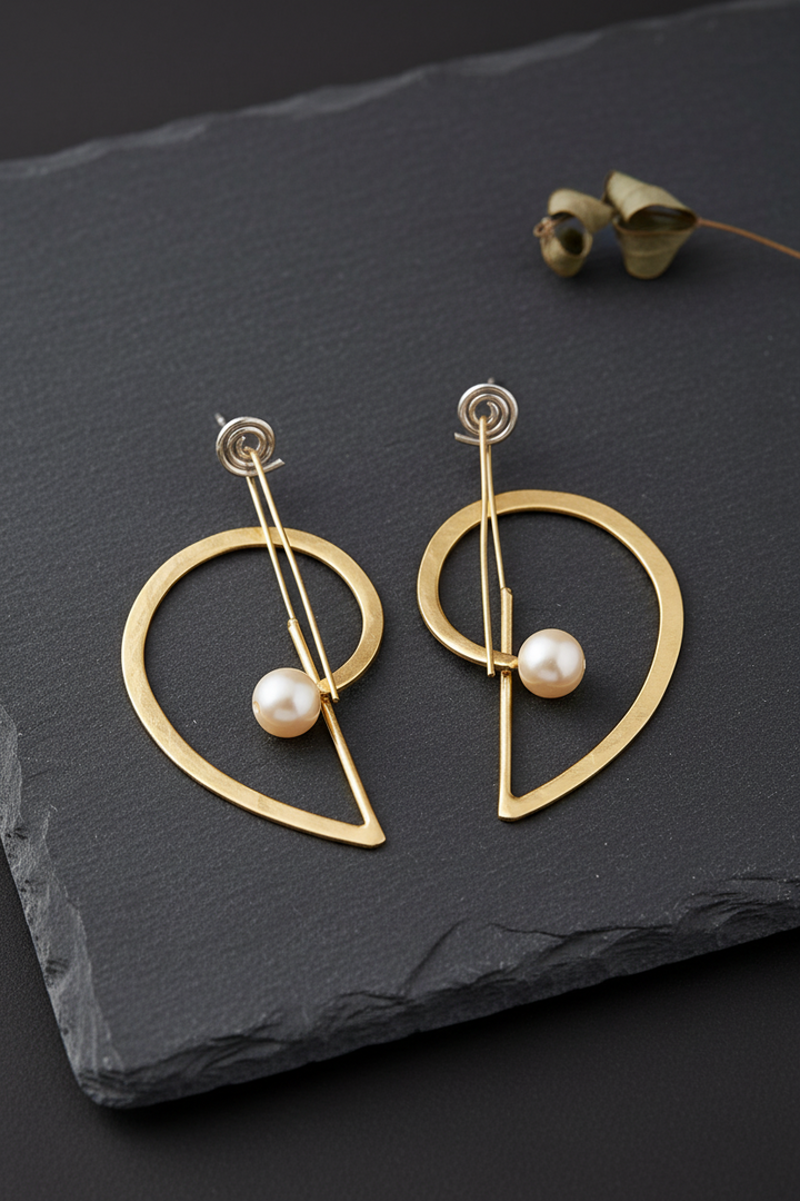 Harp Shaped Golden Earring With Pearl