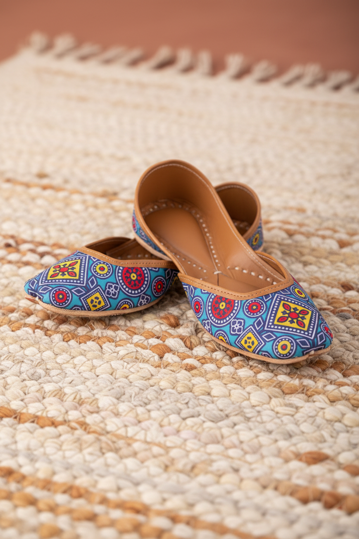 Printed Batik Blue Juttis